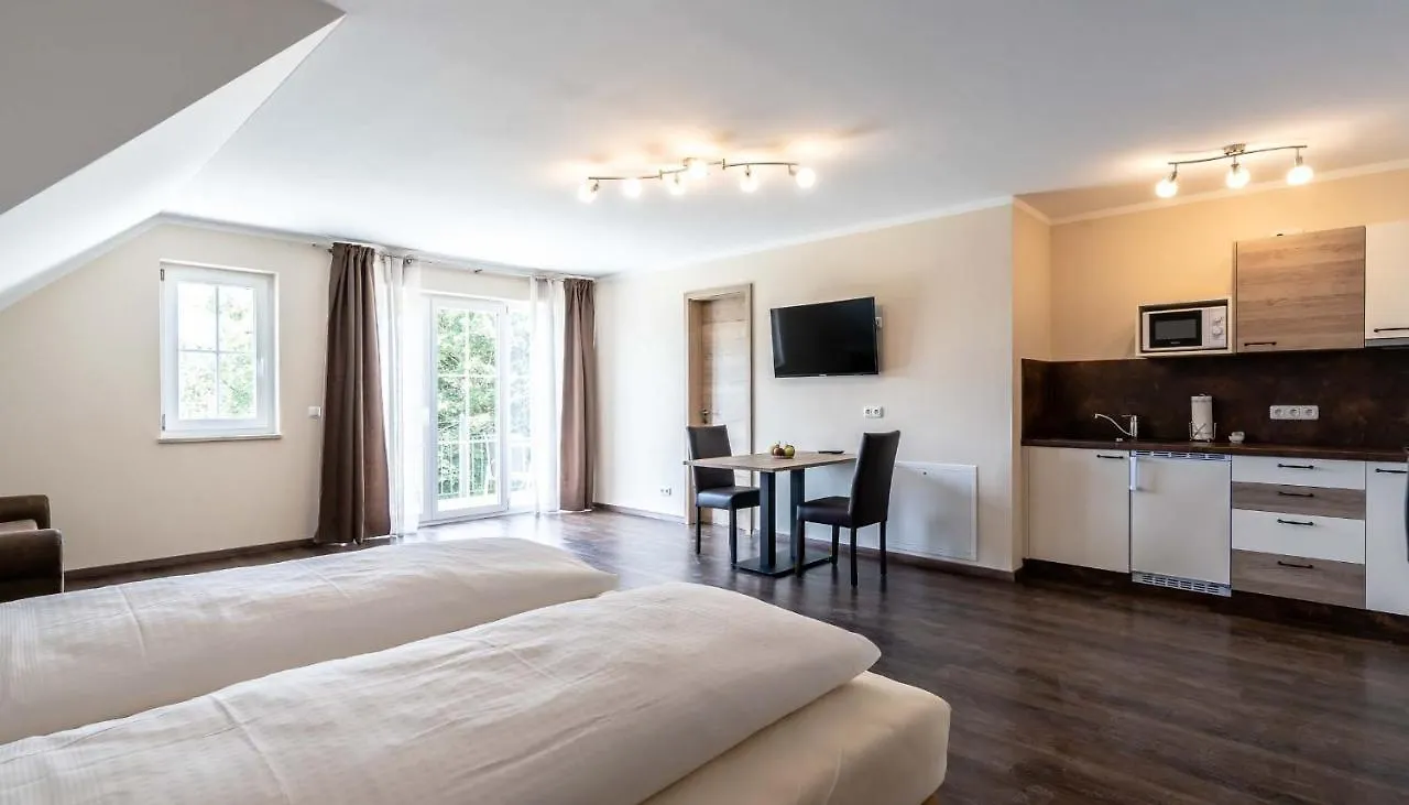 Gaestehaus Lemerhof Oberding Apartment